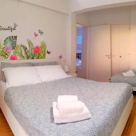 Holiday T9 Apartment